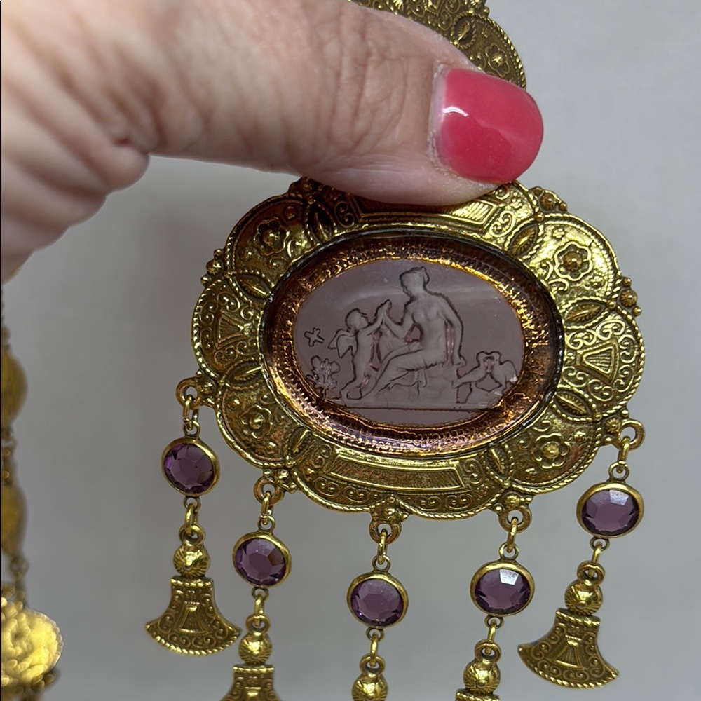 Amazing Goldette necklace with purple glass intaglio - Picture 12 of 14